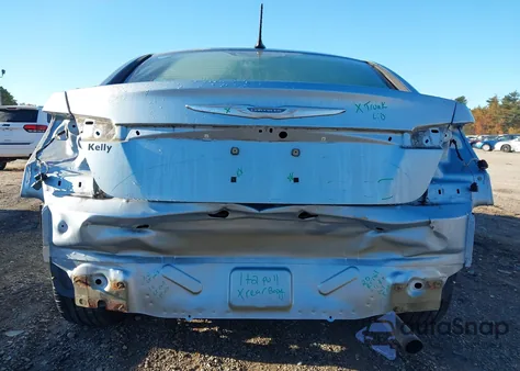 2012 Chrysler 200 Limited z USA, uszkodzony, nr VIN 1C3CCBCB8CN227039